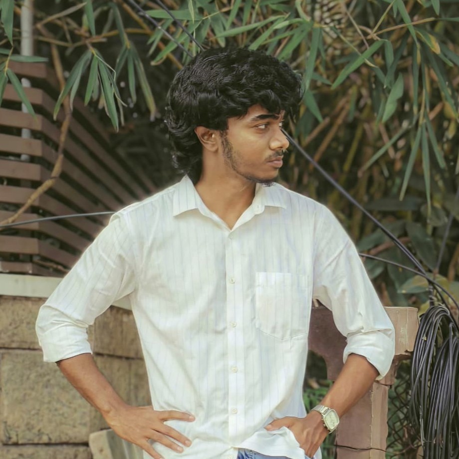 Mandra Moorthy photo editor Of JSparks Digitalization a digital marketing agency in Pollachi